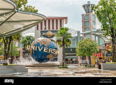 Universal studios singapore crowd tracker